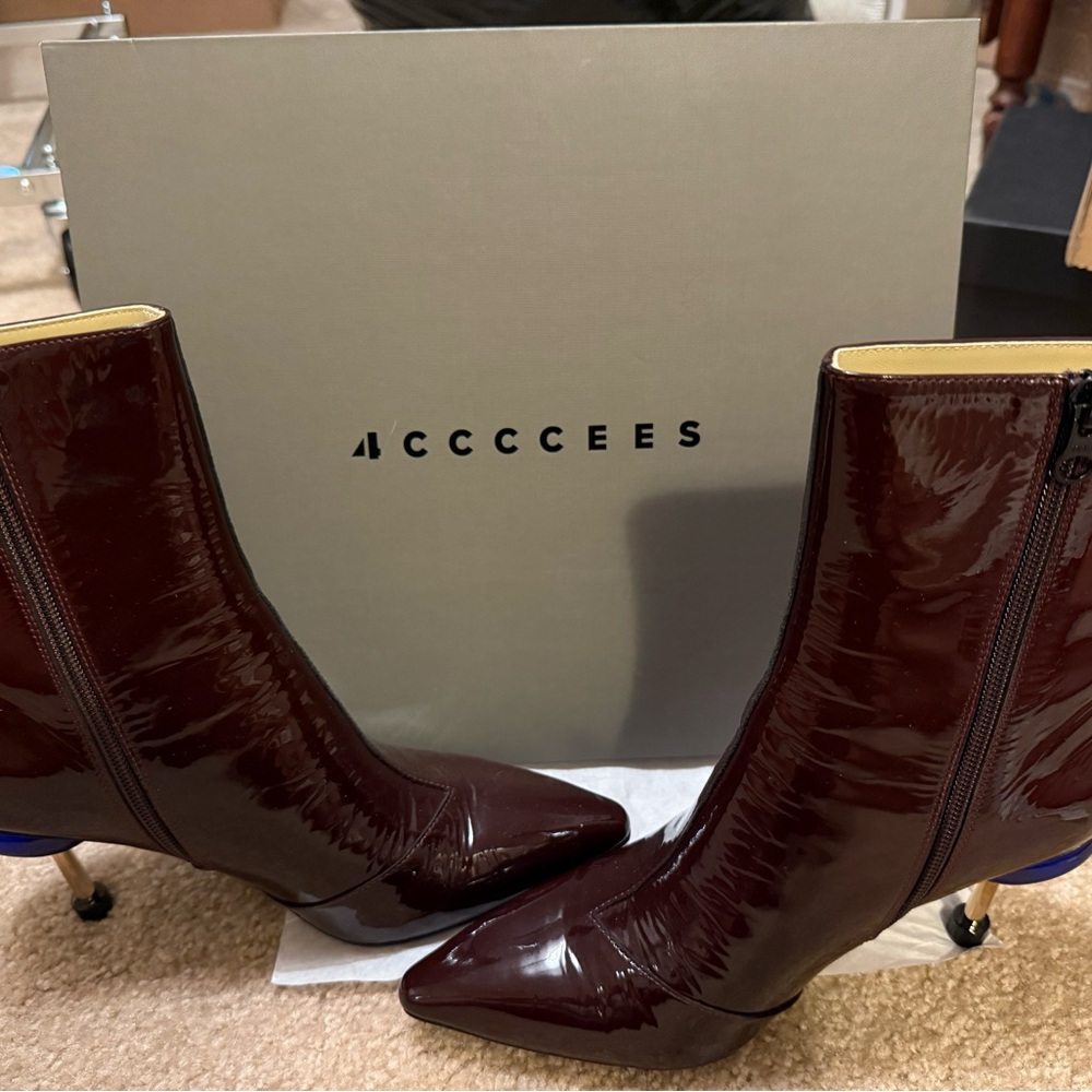 Purple Heeled Boots with Croc Texture and Pointed Toe